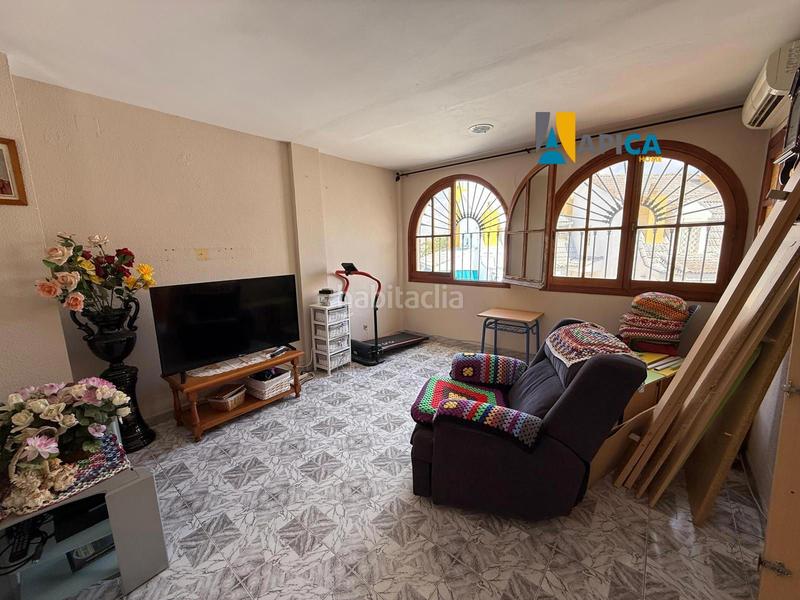 Foto a38a1374-14b4-4072-bf67-e5a67c2c8dae. Semi detached house with parking in San García Algeciras