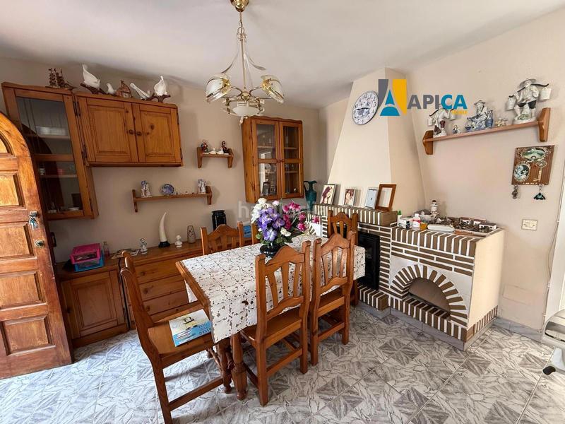 Foto f0ab2823-d4d0-48c3-8d8b-b3bec2519eb5. Semi detached house with parking in San García Algeciras