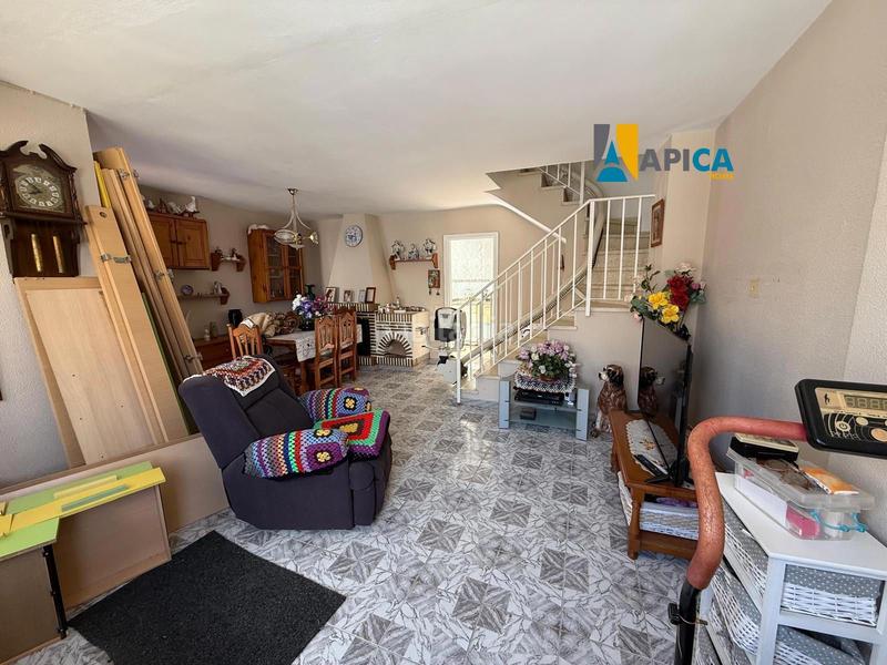 Foto f26e66d2-11a8-4dc9-9e6c-a1d68c24d229. Semi detached house with parking in San García Algeciras
