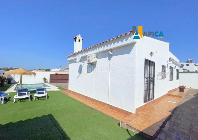 Foto bd31f21d-9221-40b2-9005-746f21df250f. Xalet amb piscina a Conil Conil de la Frontera