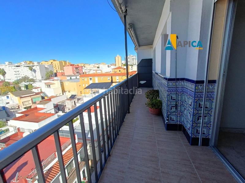 Foto 3bc43686-028e-4b62-b8c3-d0dd4912cdd9. Appartement avec parking dans Bajadilla - Fuente Nueva Algeciras