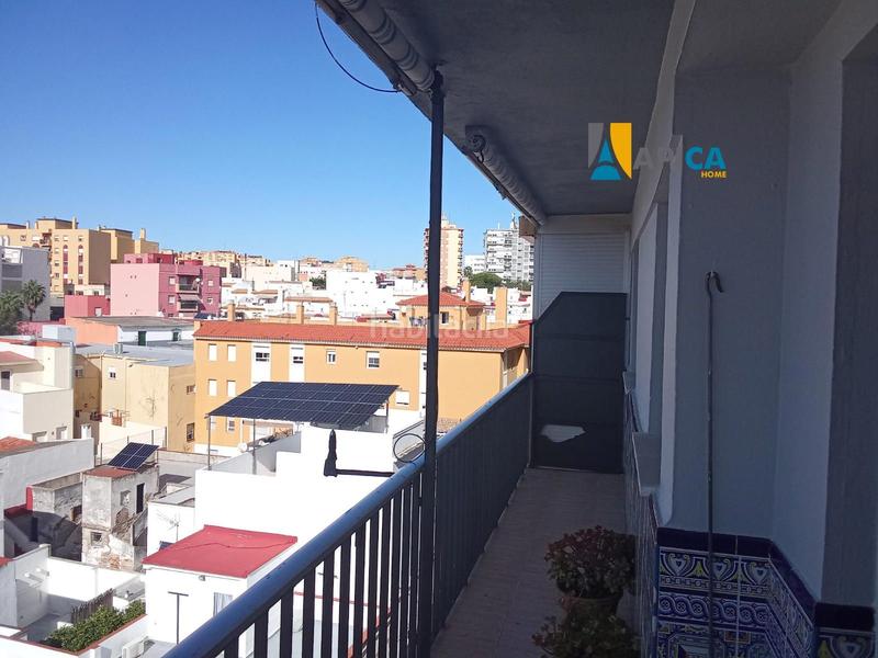 Foto fe28efec-1a3a-48de-8046-7ae9c6305573. Appartamento con parcheggio in Bajadilla - Fuente Nueva Algeciras