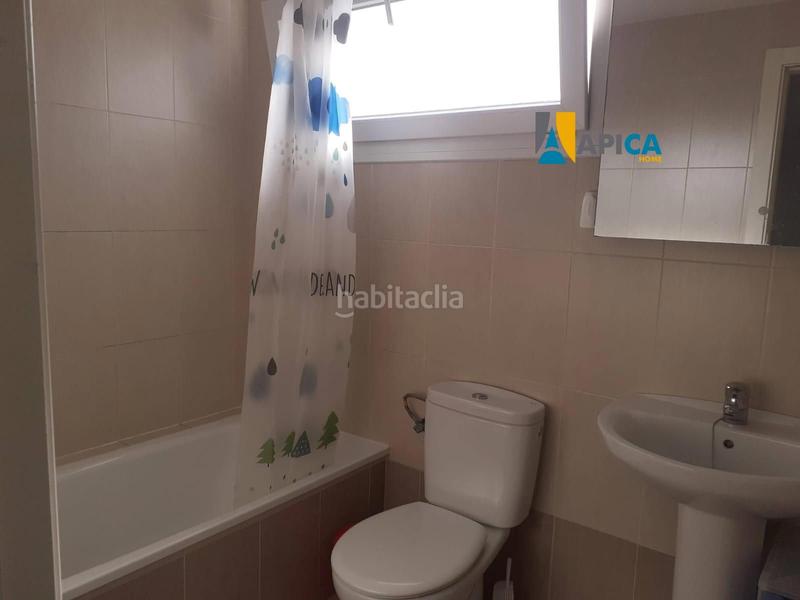 Foto 49ffe814-917f-4eb3-925e-a5dd2a60d618. Casa adossada amb aparcament a El Rinconcillo Algeciras