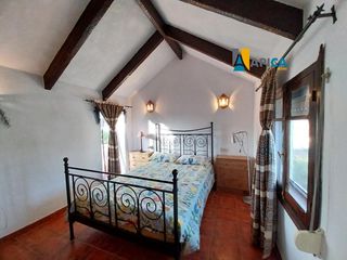 Xalet a La Muela. Tu retiro rústico y exclusivo! chalet con gran terraza y vistas