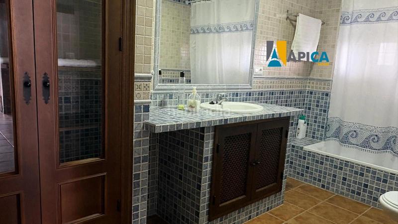 Foto 88166dc1-3e27-4cb0-ba01-fd7189cafef6. Xalet amb calefacció piscina a Los Franceses - La Vega Chiclana de la Frontera