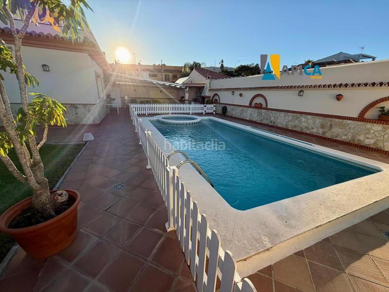 Foto a70251e3-7bf3-4431-beaf-3ac50c66be8f. Chalet avec chauffage parking piscine dans Centro-San Felipe-Huerta Fava Línea de la Concepción (La)