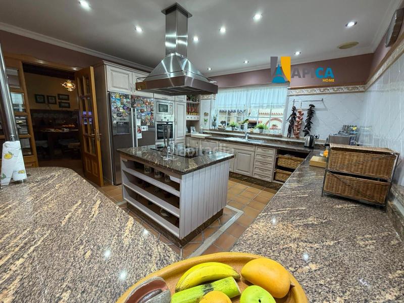 Foto ede2fe09-453c-4f6d-80f8-e84b993b59d2. Chalet avec chauffage parking piscine dans Centro-San Felipe-Huerta Fava Línea de la Concepción (La)