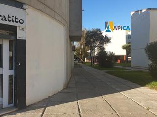 Local Comercial a Barriada Río San Pedro. Local comercial en puerto real.