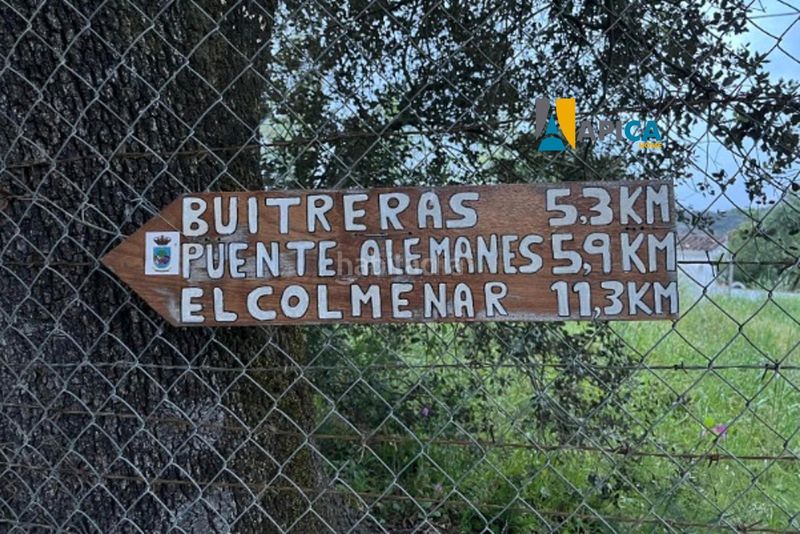 Foto 24a77e43-39bc-43ef-bea5-c055b7124064. Casa amb aparcament a Benalauría