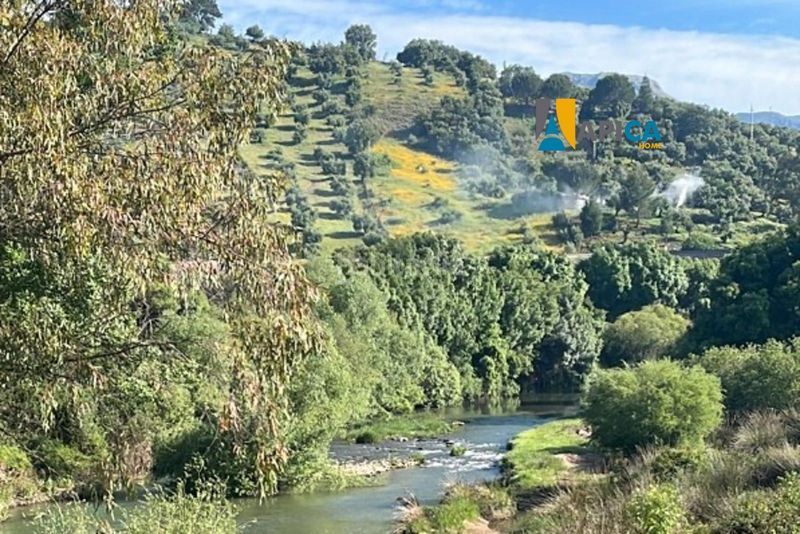 Foto f30e8b10-97aa-4e3d-bce1-58039b9399a3. Casa amb aparcament a Benalauría