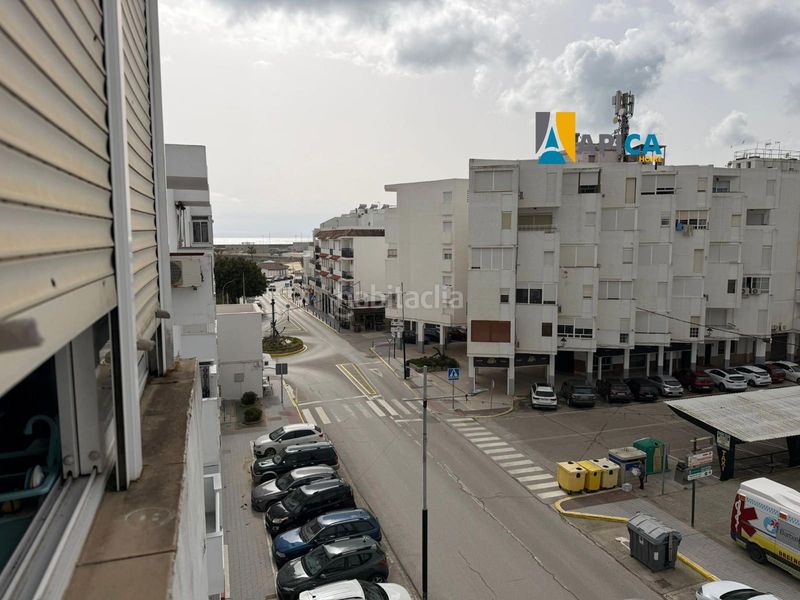 Foto e5da86a5-84a0-4e12-8152-a687e31aeeb8. Piso  de 4 dormitorios a 5 min a pie de la playa del carmen en Barbate