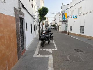 Haus in Conil. En venta! casa de dos plantas en conil  zona las canarias