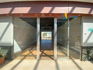 Geschäftsraum in Sotogrande Costa. Se vende local comercial en c.c. sotomarket  sotogrande