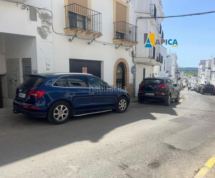 Foto d0fa1426-1144-40d1-b707-933bd19cf5dc. Aparcament cotxe a Conil Conil de la Frontera