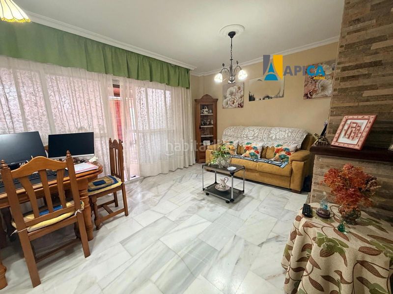 Foto acb0865f-4040-4743-8b14-da5cd1f14f45. Casa amb aparcament a Los Pinos Algeciras
