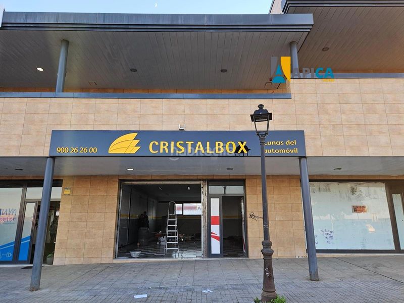 Foto d75d197f-3a35-4feb-9547-5163b93fc911. Local comercial a Pilas