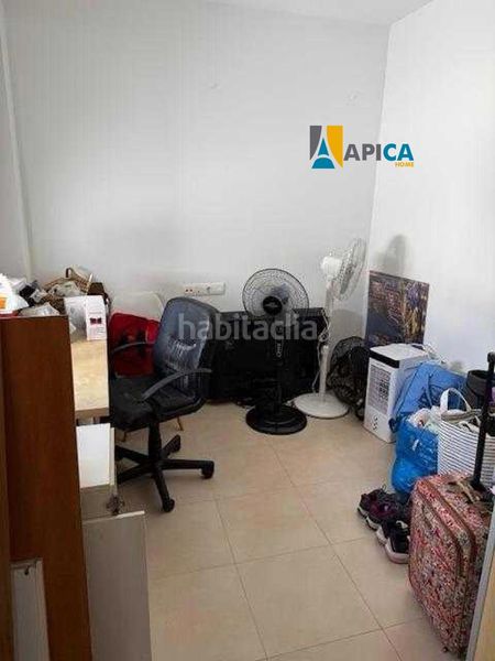 Foto c4493465-5da5-40d0-b602-46905aff8ea2. Pis a Barbate Barbate