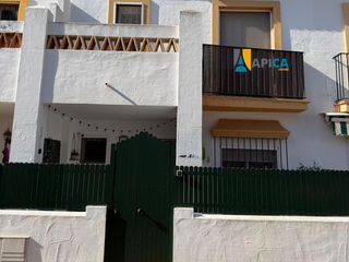 Maison jumelée à La Barrosa. Adosado en los gallos! 3 plantas, jardín privado y terraza