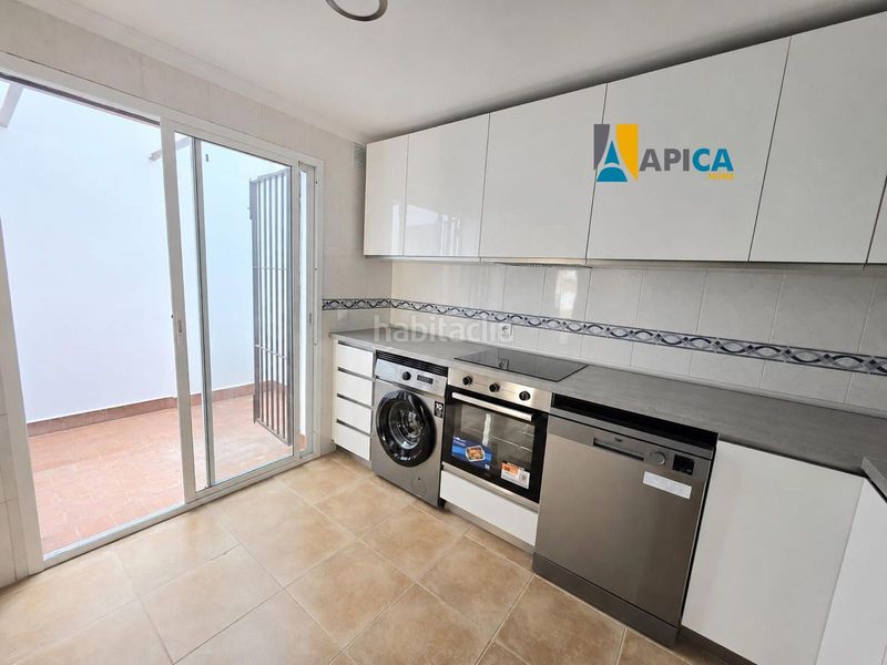 Foto c8eafd66-da1b-4d34-8276-ae237653e06a. Casa a Manilva pueblo Manilva