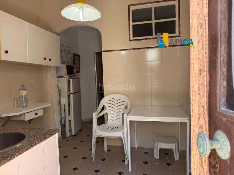 Foto c04c1ad0-a0c4-4165-a42d-6a3b2781f368. Pis a Barbate Barbate