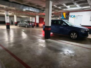 Posto auto in Bajadilla - Fuente Nueva. Plaza de garaje en urbanización privada.