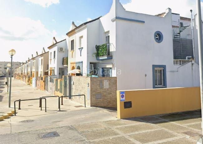 Foto c9fb1d69-6b06-4758-8b62-fb46c1a09ecb. Casa amb aparcament a Puertas del sur - Guadabajaque Jerez de la Frontera
