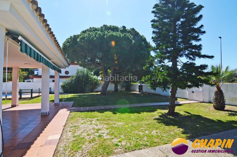 Foto f806e315-0a3e-4779-a79e-84a049c8d0e5. Xalet amb piscina a Sancti Pietri Chiclana de la Frontera