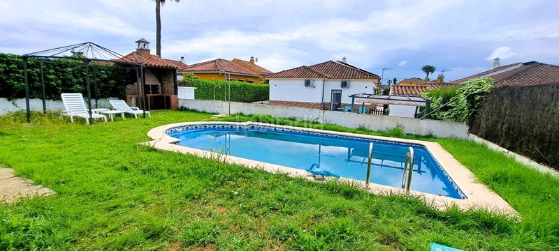 Foto 5f880059-7eb0-4275-b11c-b7d3f97c2925. Casa amb aparcament piscina a Puertas del sur - Guadabajaque Jerez de la Frontera