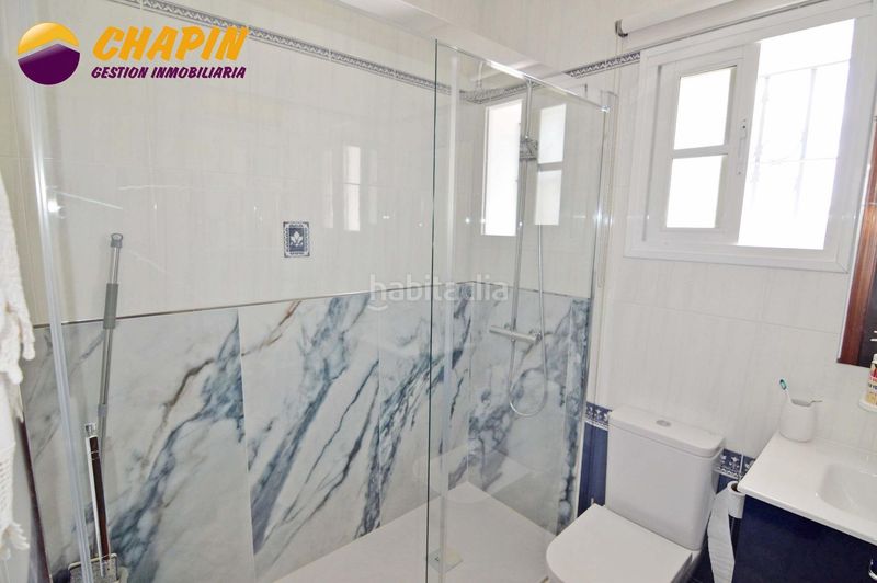Foto d91046b3-cd9e-4f49-9071-8512fbbe19a1. Casa amb aparcament a Puertas del sur - Guadabajaque Jerez de la Frontera