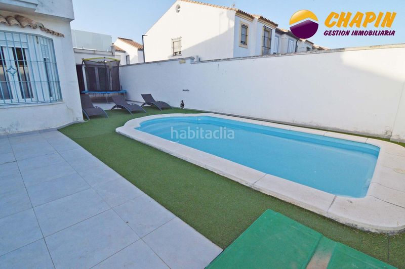 Foto 57cd50ae-dc0e-407b-bb71-80cfb259aea0. Casa amb piscina a Parque Atlántico - Ronda este Jerez de la Frontera