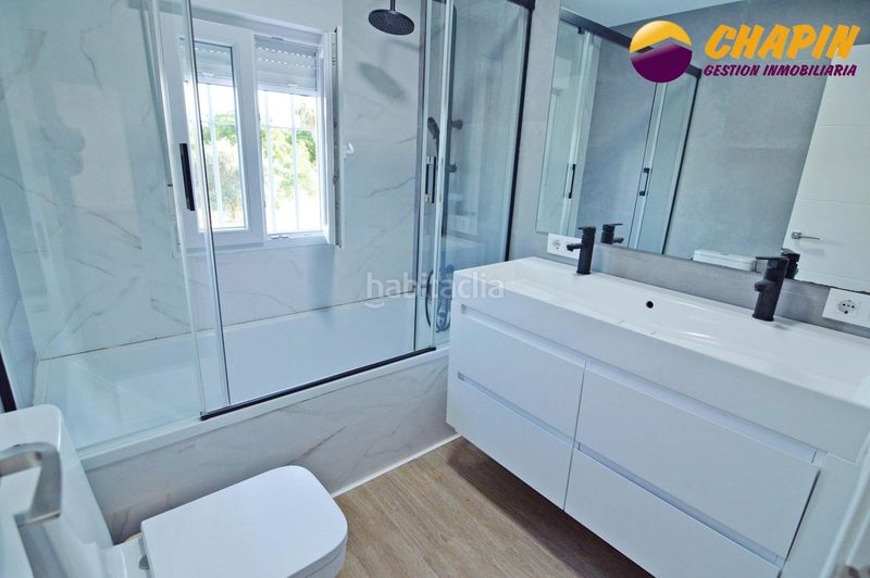 Foto 9e3ede42-e90b-4b56-8a80-82106d177ab6. Casa amb piscina a Parque Atlántico - Ronda este Jerez de la Frontera