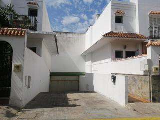Aparcament cotxe a Centro. Se venden tres plaza de garaje en marina de la bahía