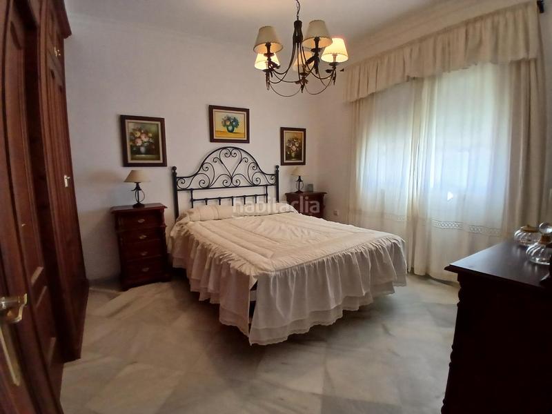 Foto 80f88af1-555e-46d2-a61d-f9891892b8b8. Xalet amb piscina a El Almedral Puerto Real