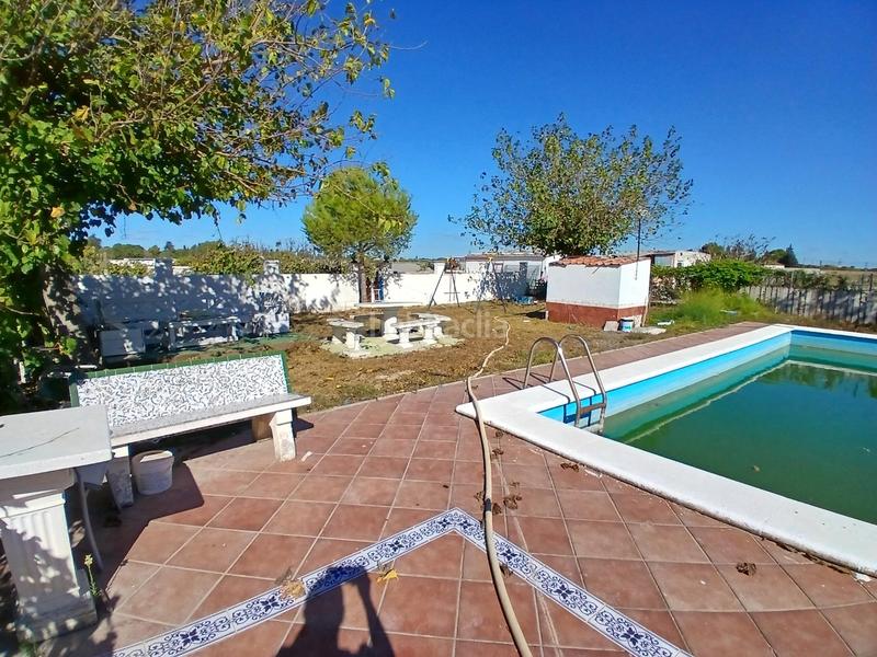 Foto d4ef8ffa-fff2-4b4c-917e-2ee6717d89a4. Xalet amb piscina a El Almedral Puerto Real