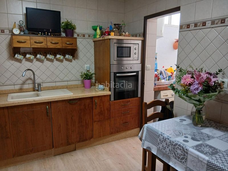 Foto 0289bf7d-e964-42a9-a930-1aec6b4674a0. Casa adossada a Centro Puerto Real
