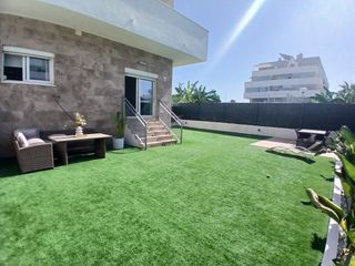 Affitto Appartamento in El Juncal - Vallealto. Precioso piso en alquiler con jardín privado en el puerto de san