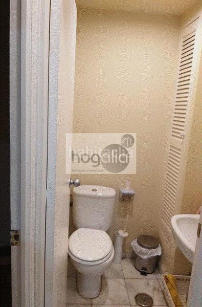 Foto 5d3b9ec9-eb55-415f-98ba-2ecad31e7c4b. Alquiler local comercial en La Buhaira Sevilla