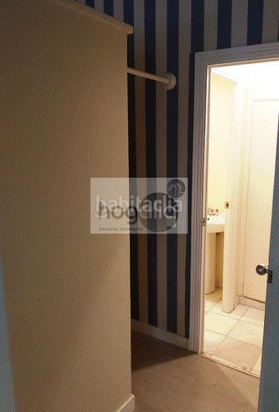 Foto f431d329-c6b2-4b97-bd98-a05df927a413. Alquiler local comercial en La Buhaira Sevilla