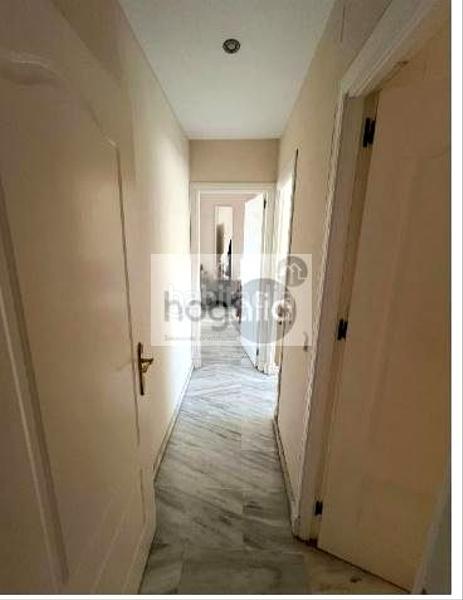 Foto cb5a4cd3-e4fb-463a-b5a3-9c2f99f42a42. Location attique avec parking dans La Calzada - La Florida Sevilla