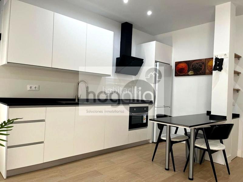 Foto 42f0ffae-c02b-40cd-9504-c0cf48c77496. Miete erdgeschoss mit parking in Barrio del Nervión Sevilla