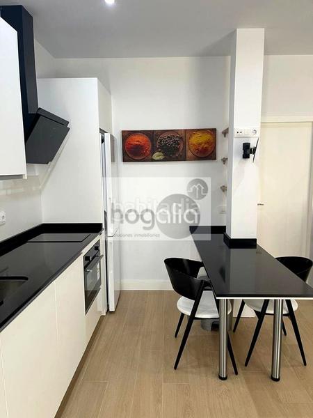 Foto 7f44f124-5539-4e80-9f18-df21d73a7f95. Lloguer planta baixa amb aparcament a Barrio del Nervión Sevilla