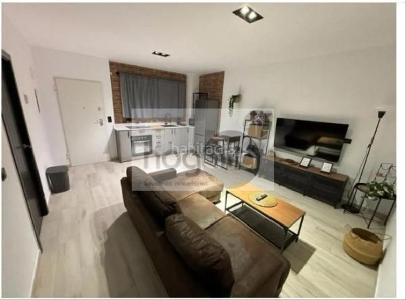 Foto 06a6124b-e91e-4b70-a3b6-e672e12e43b9. Location rez-de-chaussée dans Cruz Roja Sevilla