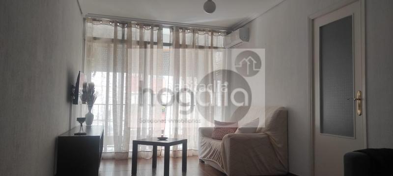 Foto 00f85bc0-fc34-4854-bfc1-6aae474c5581. Alquiler piso en San Carlos - San José Sevilla