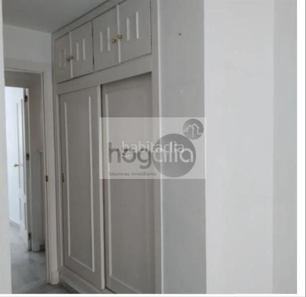 Foto ddb13e34-ff58-4c84-ac64-58c0ca64f00c. Miete etagenwohnung mit parking in Doctor Barraquer - G. Renfe - Policlínico Sevilla