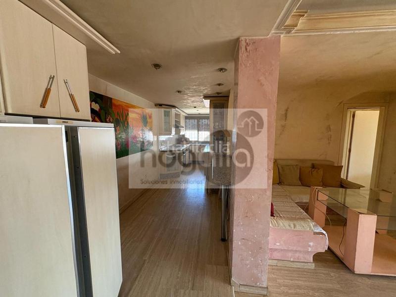 Foto 59b8e654-dcc9-43bf-8900-0f2a0dda3057. Rent flat in El Torrejón - El Cerezo Sevilla