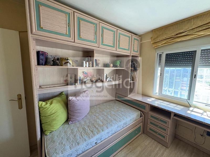 Foto 865c286a-4ed5-4839-905a-e0249b2e13b4. Rent flat in El Torrejón - El Cerezo Sevilla