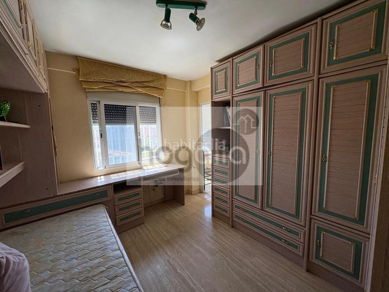 Foto 88f5ebc8-3697-4b93-a0b2-0b6178844197. Rent flat in El Torrejón - El Cerezo Sevilla