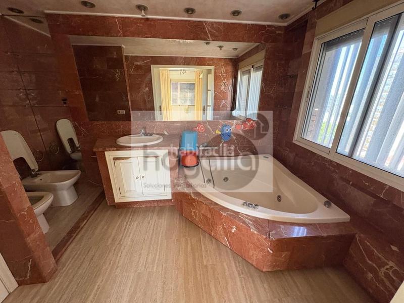 Foto 89d4d295-d9ca-43eb-a6a1-9210286784d7. Rent flat in El Torrejón - El Cerezo Sevilla