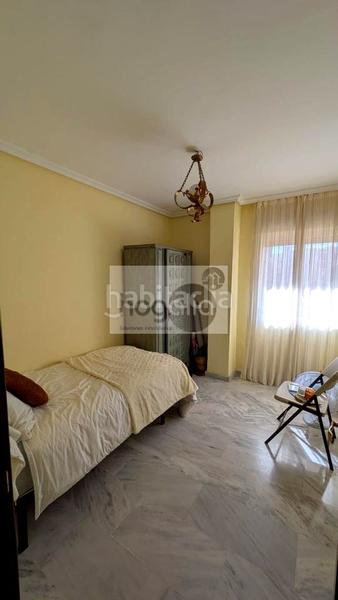 Foto f803ff6b-2b8a-4b6c-a504-0cf22ef732e1. Appartamento in Barrio del Nervión Sevilla