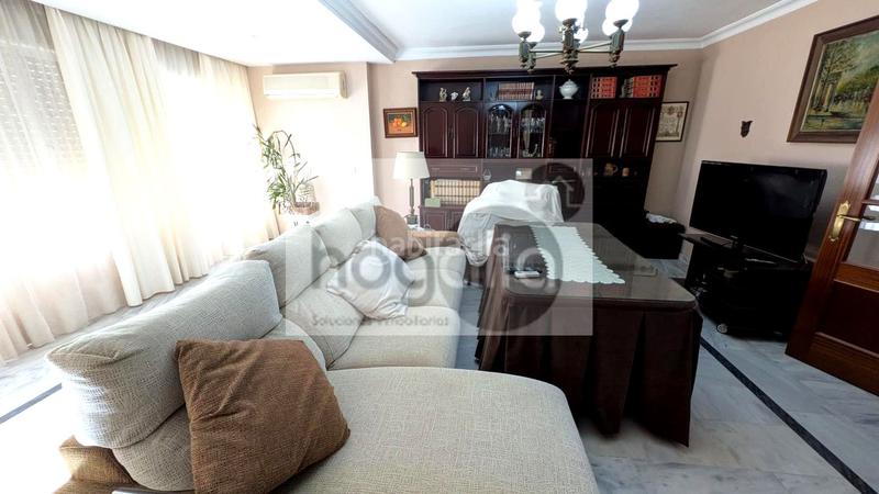 Foto f000b6ae-5924-4889-a34d-acc9e2e29dab. Pis a Barrio del Nervión Sevilla